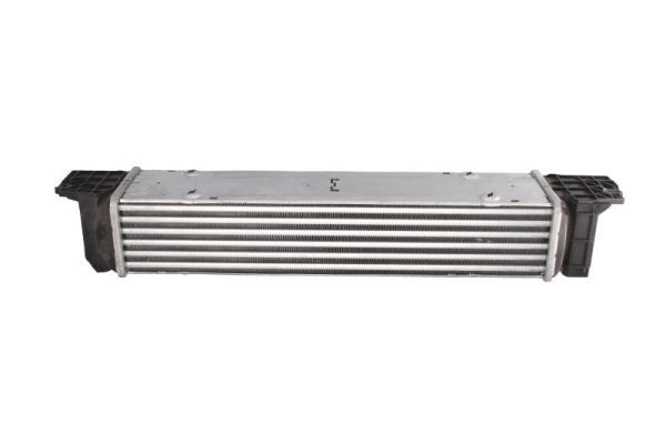 BMW 3 Serisi E90, E91, E92, E93 İntercooler 2005 model sonrası araçlarda uyumludur. Orjinal no: 7800680