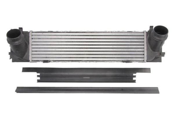 BMW 1,2 , 3 4 Serisi İntercooler Radyatörü 2011 model sonrası araçlarda uyumludur. Orjinal no: 7600531