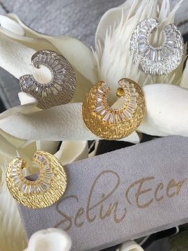 Gold Eva Earring