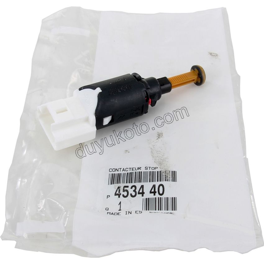 MUSUR FREN 4PIN BEYAZ SIYAH YM P206 PRT 9643478880