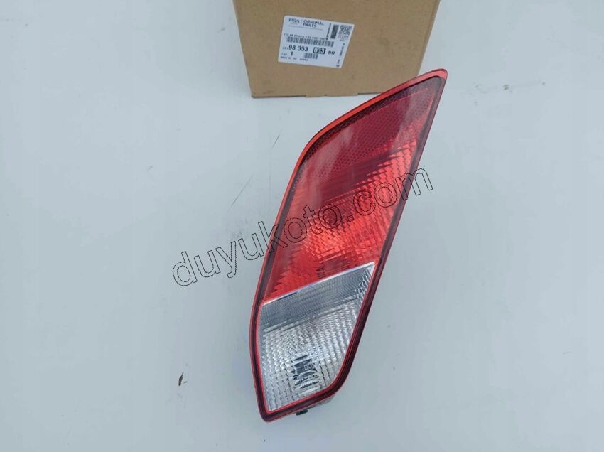 Peugeot 408 Arka Tampon Sis Lambası Sağ 2023 Sonrası