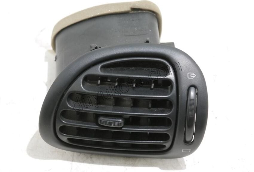 Peugeot 206 Kalorifer Hava Izgarası Sağ (Yolcu) Difizör Siyah