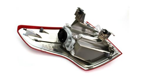 Citroen C4 Picasso Stop Lambası Sağ Dış (Çamurlukta) 2007/2013