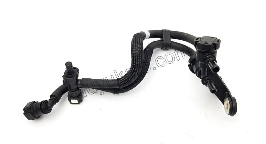 HORTUM YAKIT POMPA UZERI 3LU BXR3 EURO5