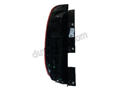 Stop Lambası Sağ DB3MQ DFL (Bagaj Kapak Çift) 2015>