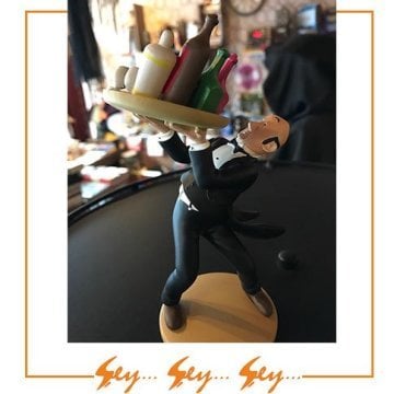 Tenten - Tintin Nestor With Tray Resin Figür
