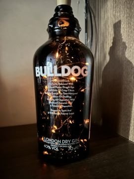 LED IŞIKLI İÇKİ ŞİŞESİ-BULL DOG CİN