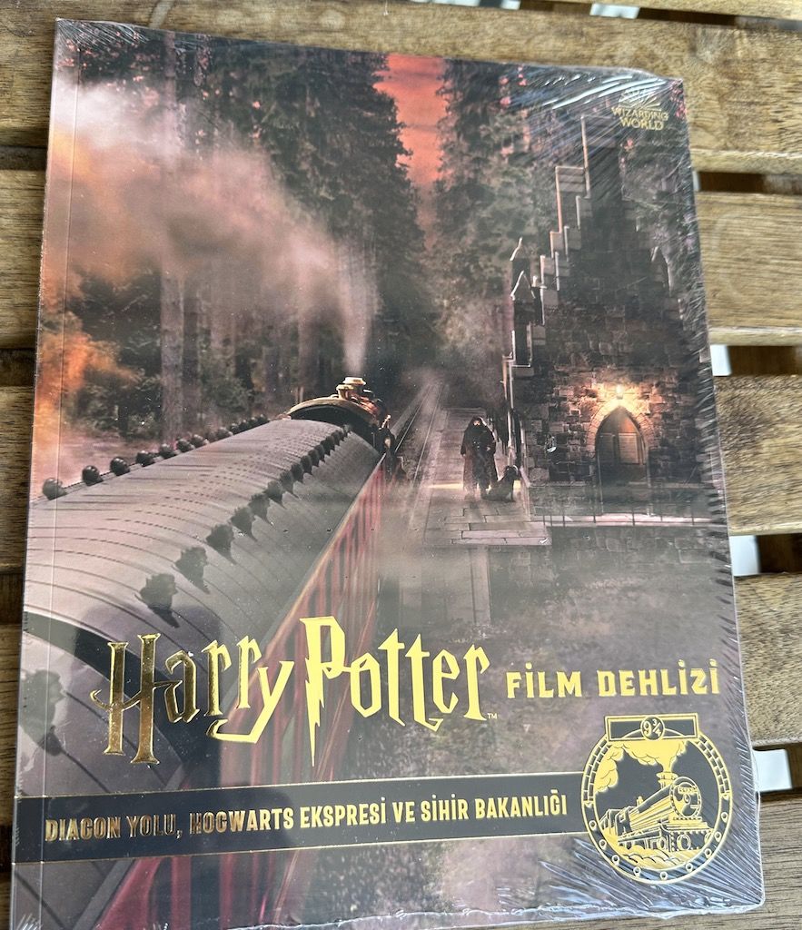 HARRY POTTER - FİLM DEHLİZİ 2 - DIAGON YOLU, HOWGARTS EKSPRESİ VE SİHİR BAKANLIĞI