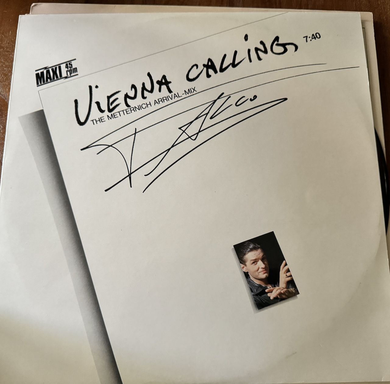 FALCO - VIENNA CALLING - BEYAZ KAPAK - MAXI SINGLE