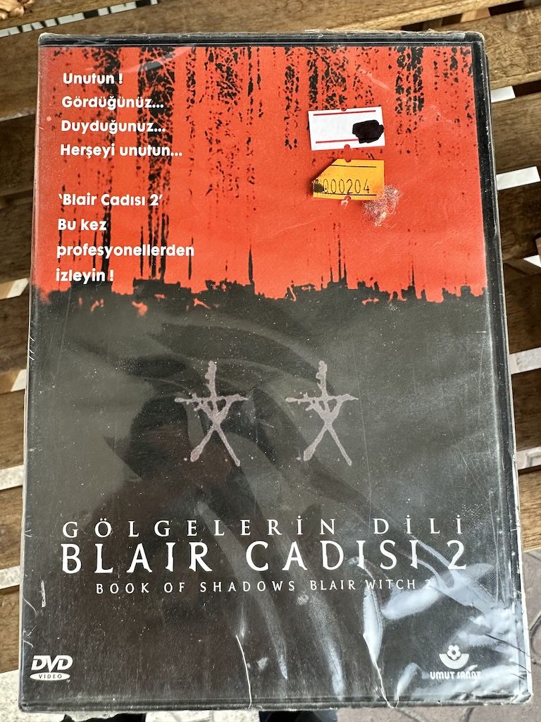 BLAIR WITCH 2-BOOK OF SHADOWS