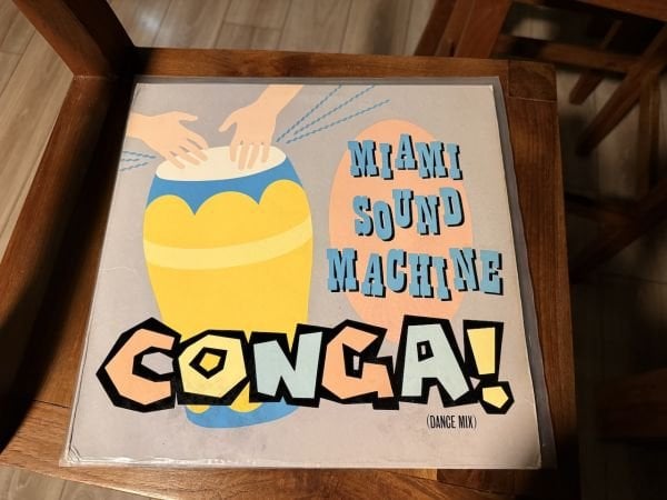 MIAMI SOUND MACHINE - CONGA - MAXI SINGLE
