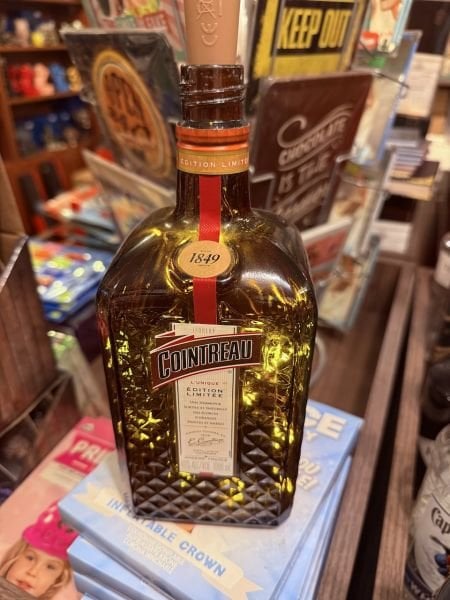 LED IŞIKLI İÇKİ ŞİŞESİ - COINTREAU LİKÖR ŞİŞESİ