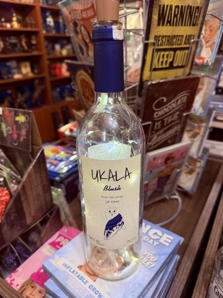 LED IŞIKLI İÇKİ ŞİŞESİ - UKALA BLUSH ŞARAP ŞİŞESİ