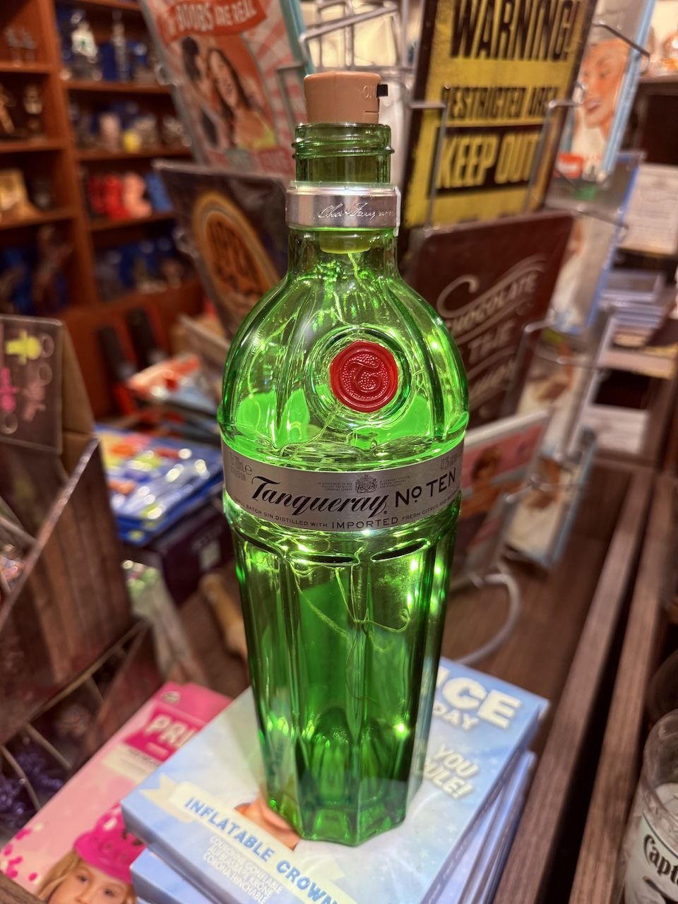 LED IŞIKLI İÇKİ ŞİŞESİ - TANQUERAY NO TEN CİN ŞİŞESİ