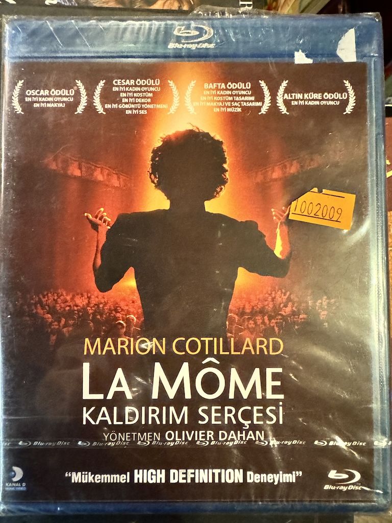 BLU RAY - LA MOME - KALDIRIM SERÇESİ