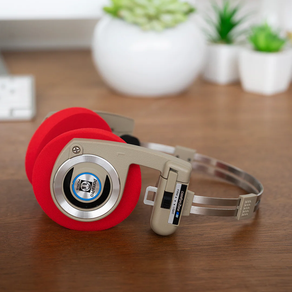 Porta Pro Oversized Cushions | Deep Red