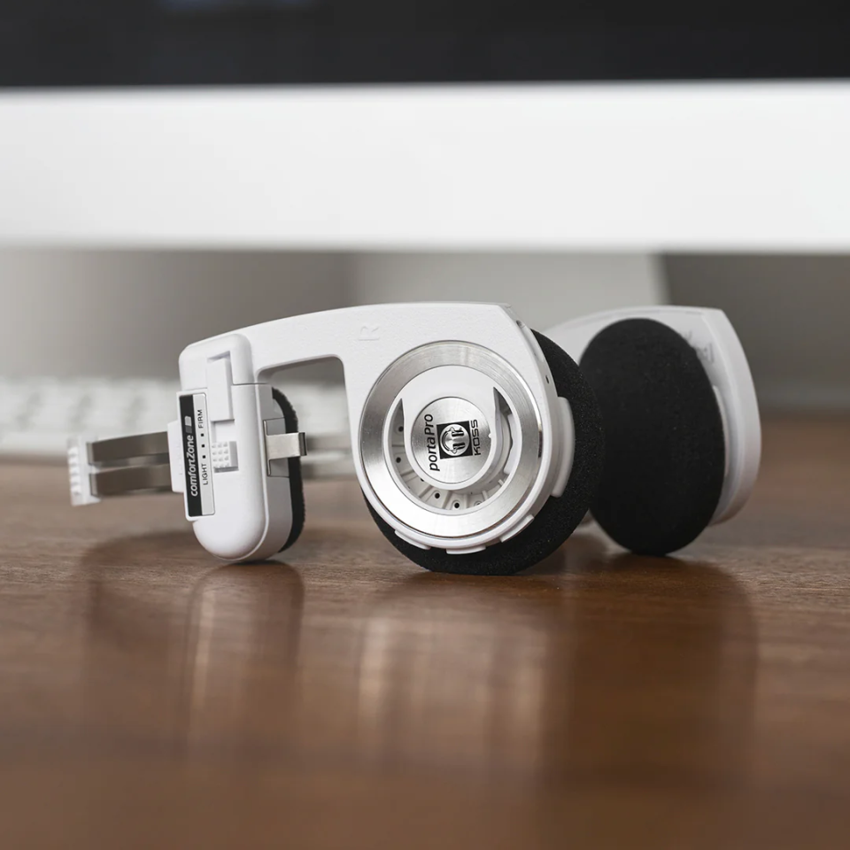 Porta Pro Wireless 2.0 | Arctic White