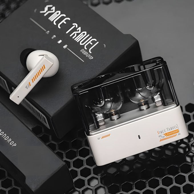 SPACE TRAVEL True Wireless Stereo | White