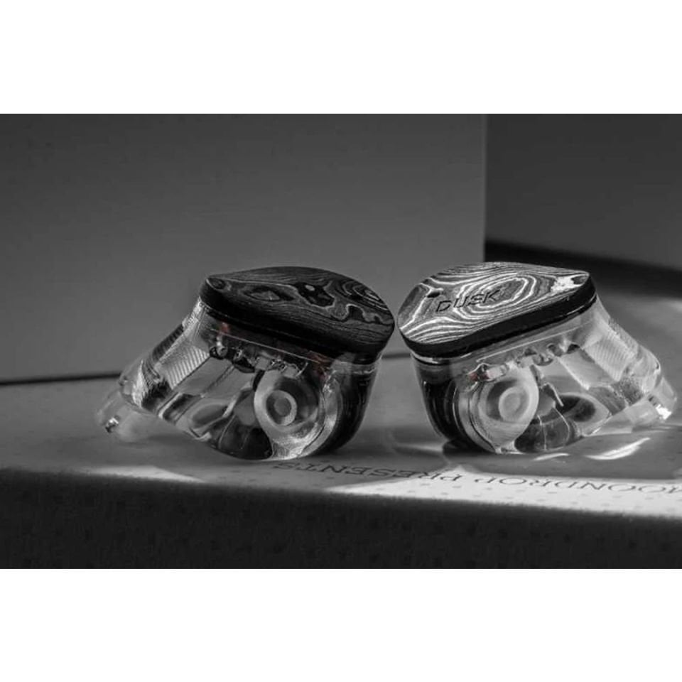 DUSK 2DD+2BA+2Planar In-ear Monitor