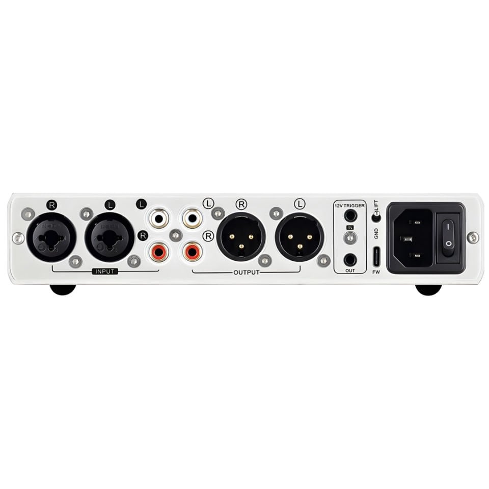 L70 Balanced NFCA Headphone Amplifier / Preamplifier | Silver