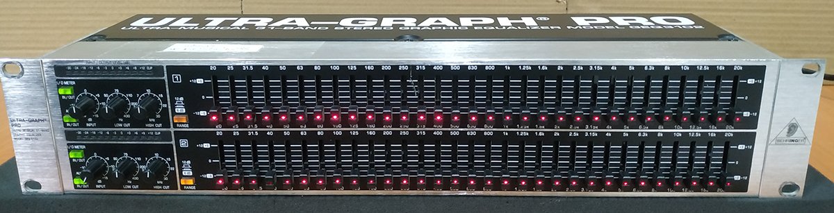 2.EL BEHRINGER ULTRA-GRAPH PRO GEQ3102