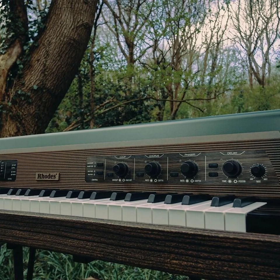 Rhodes MK8 Earth Edition