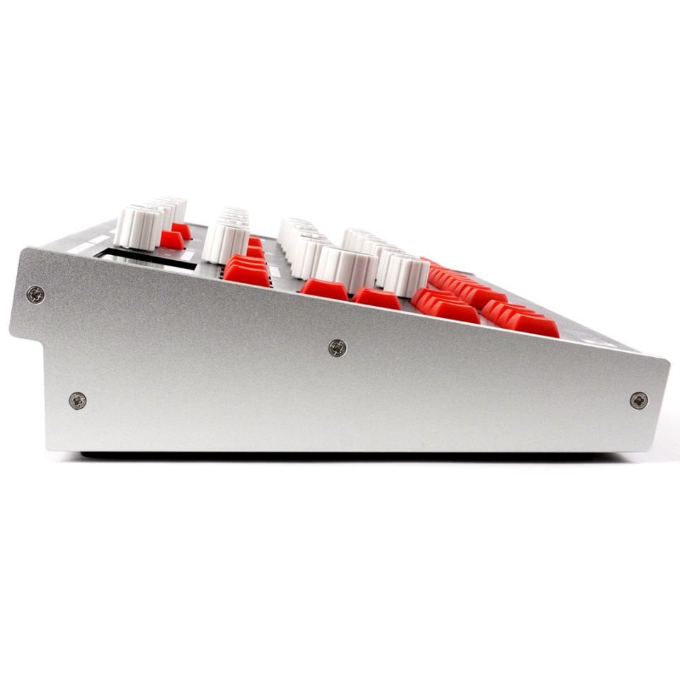 Nina | 12-Voice Analog Polyphonic Multitimbral Synthesizer w/Motorized Controls