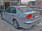 Honda Civic Cam Üstü Spoiler