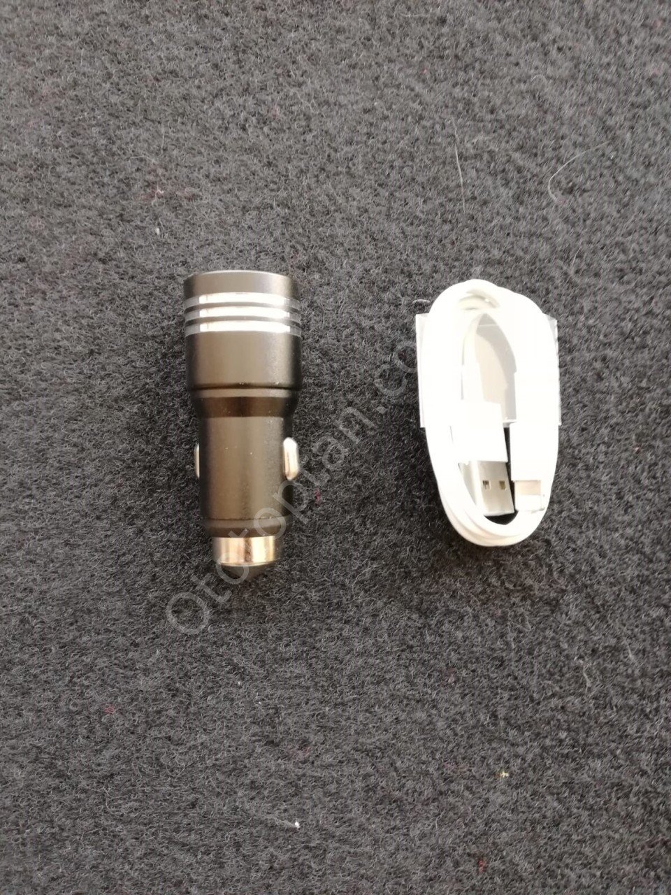 Çift Girişli Şarz Soketi + Usb & Iphone Kablo