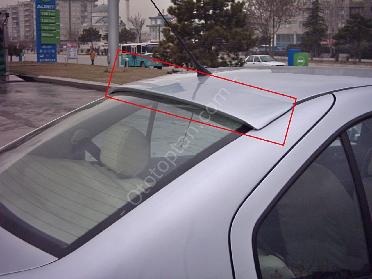 Volkswagen Bora Cam Üstü Spoiler