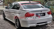 Bmw E90 Cam Üstü Spoiler