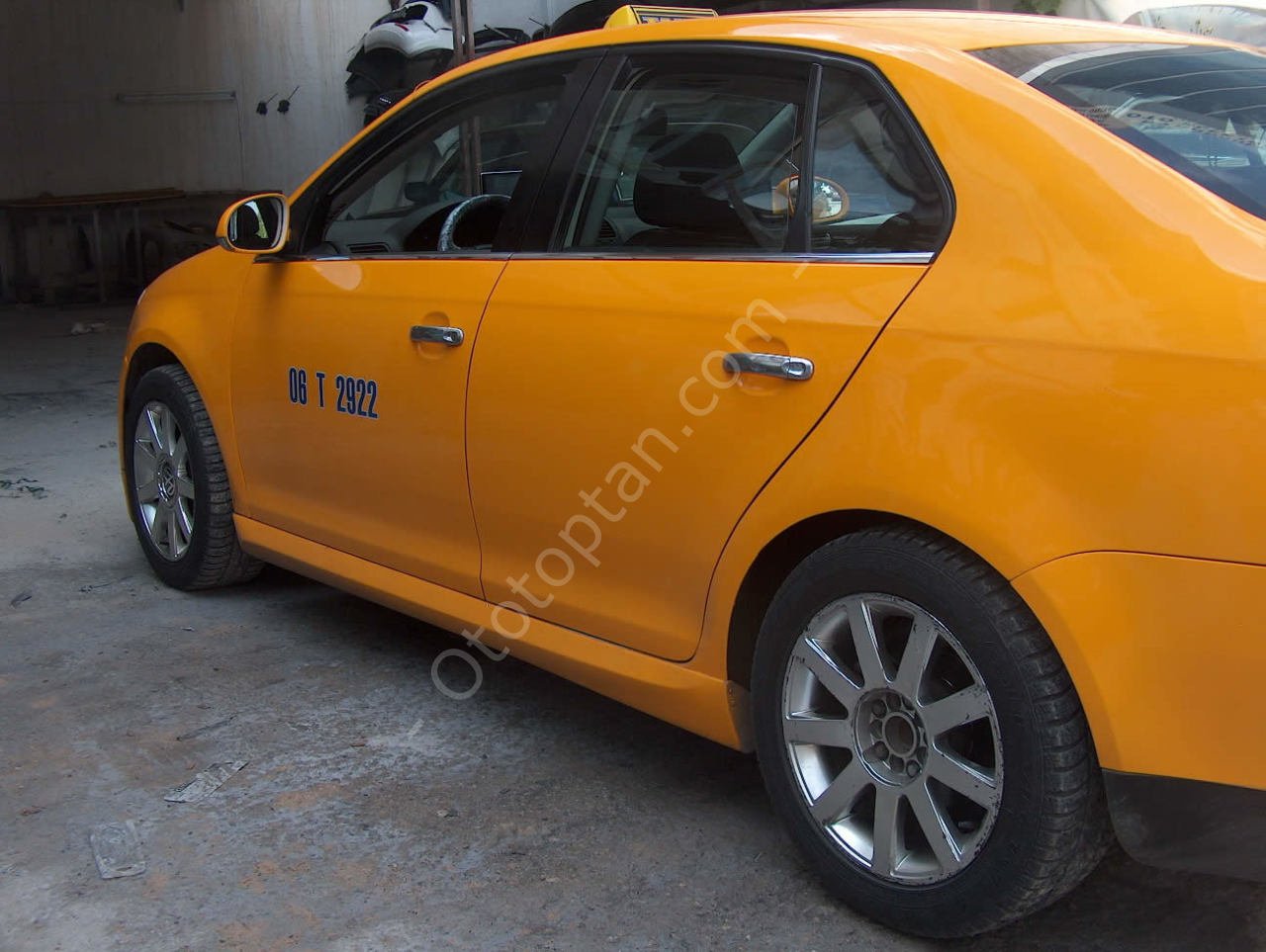 Volkswagen Jetta Marşpiyel Takımı (2009)