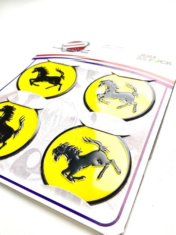Sarı Ferrari Jant Etiketi