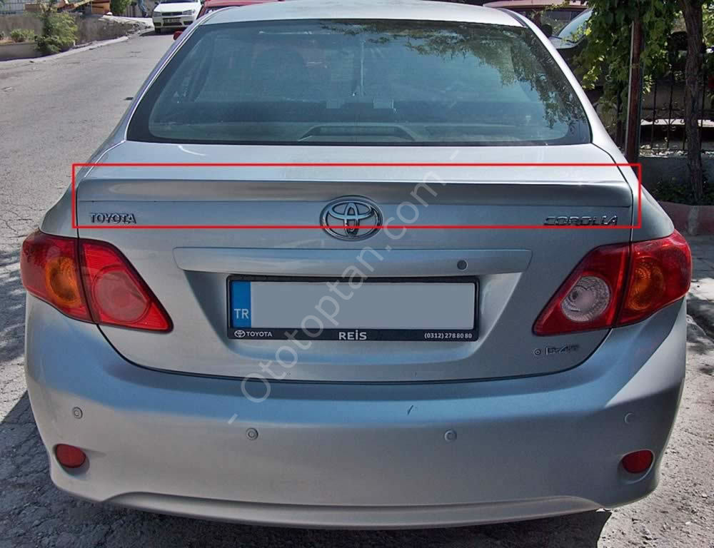 Toyota Corolla İnce Spoiler