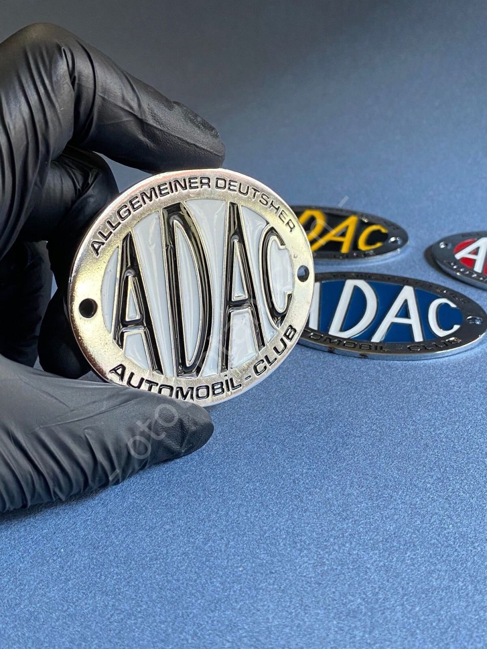 ADAC Vidalı Metal Oval Arma