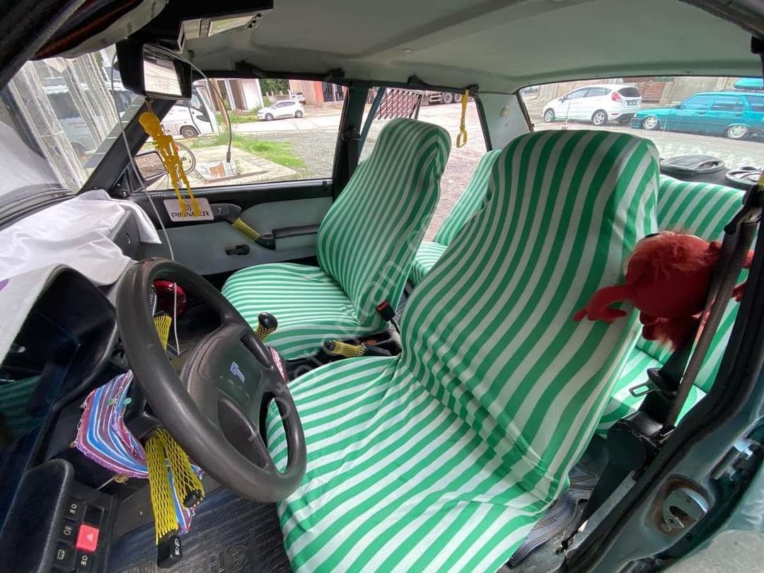 Siyah Beyaz Servis Kılıfı Ön Arka Takım