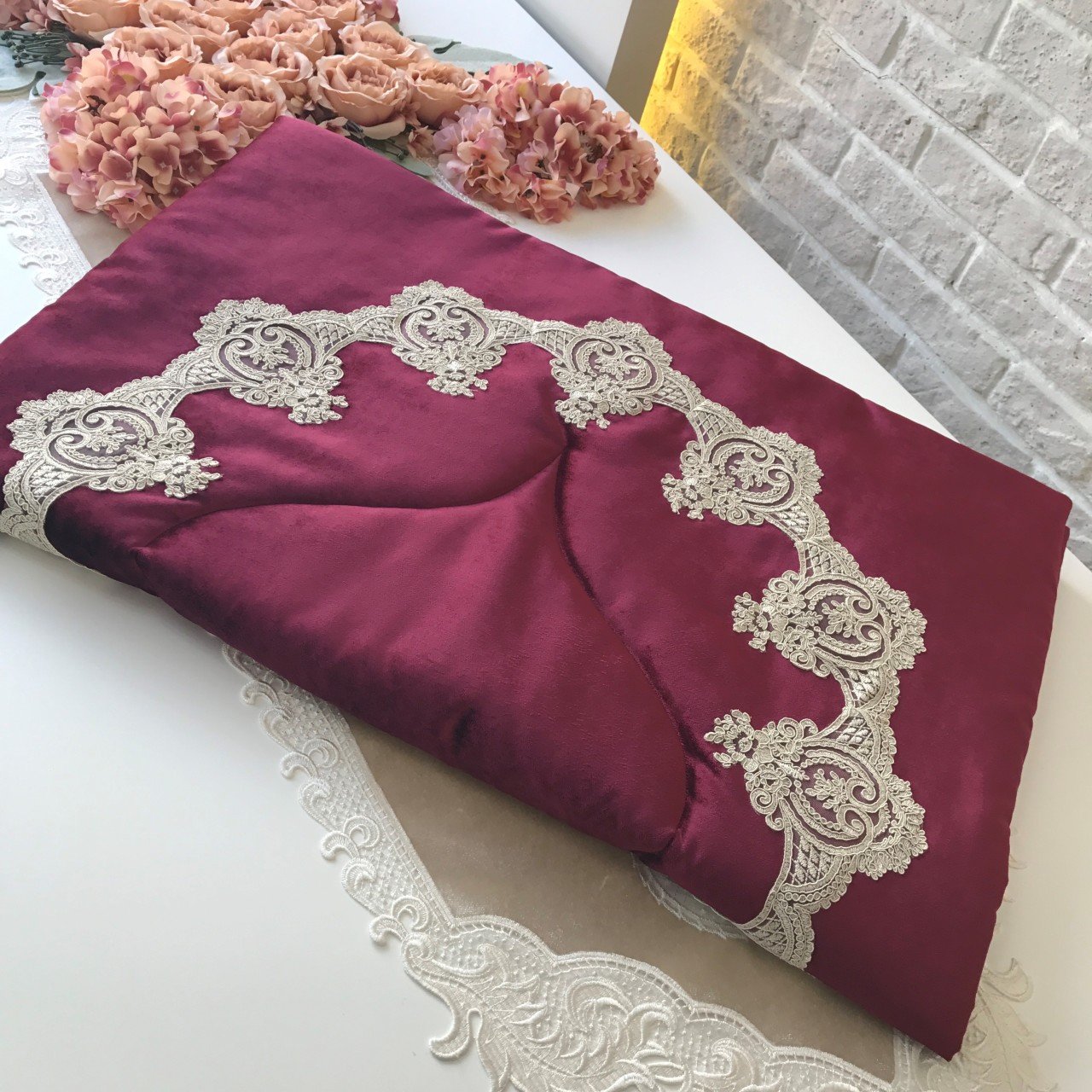 Fransız Dantelli Seccade | Bordo&Gold