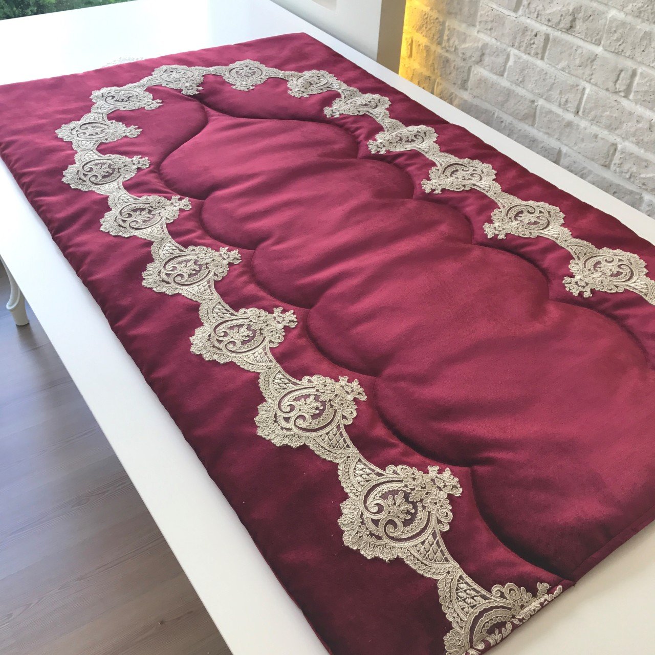 Fransız Dantelli Seccade Takımı | Bordo&Gold