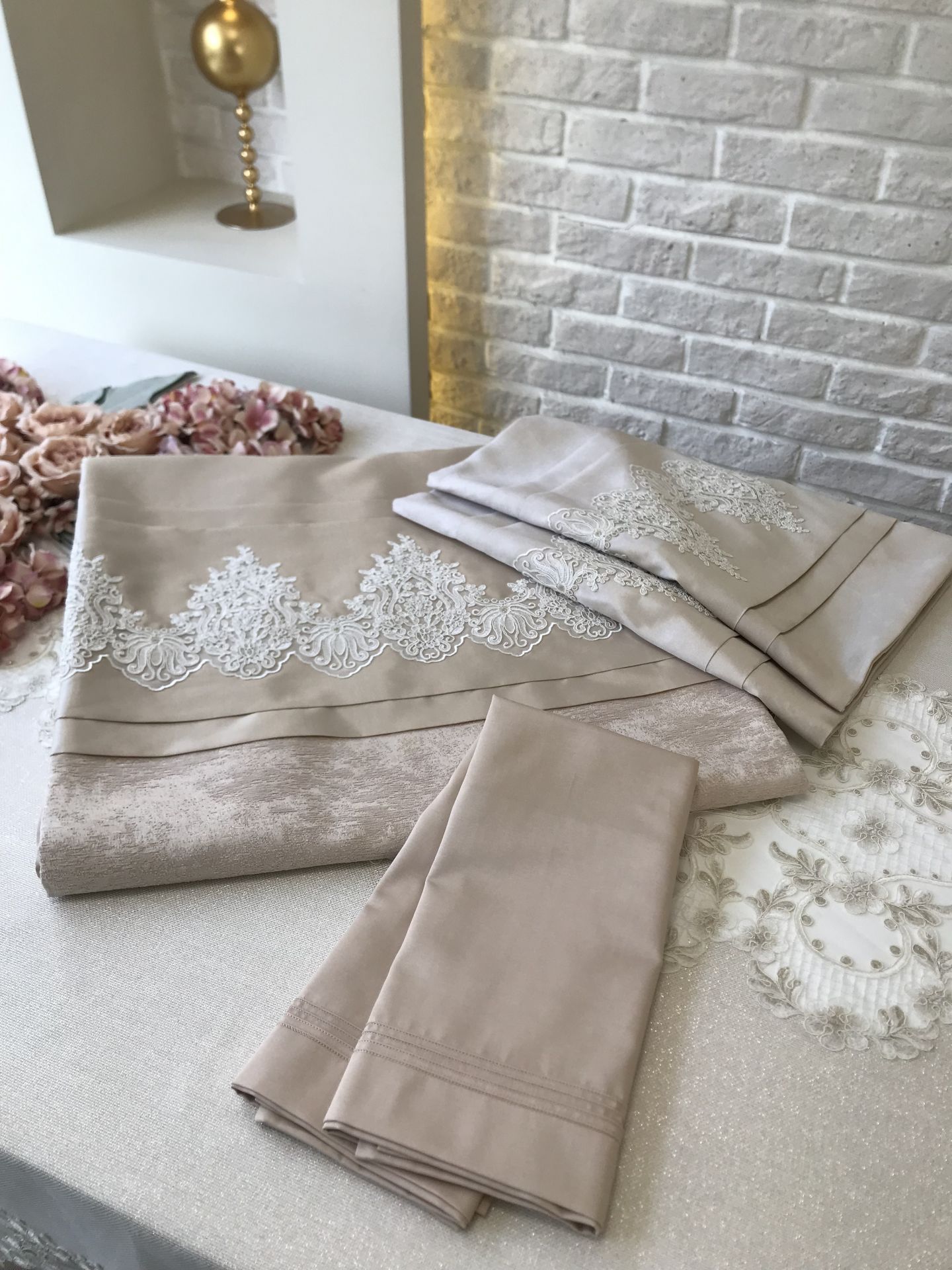 Fransız Dantelli Pike&Nevresim Takımı | Cappuccino