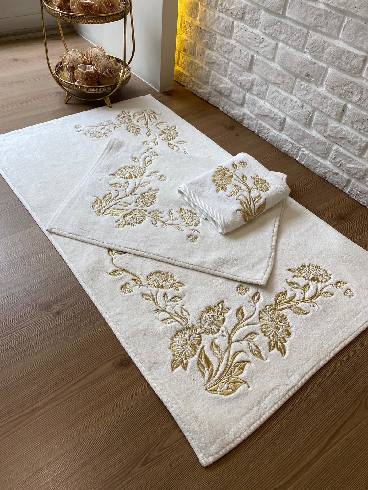 Gold Nakış Detaylı Halı Paspas Takımı
