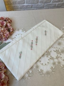Rokoko Nakışlı Havlu