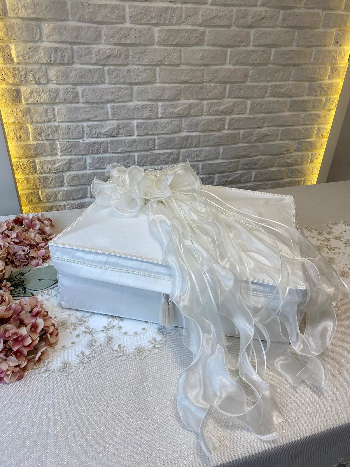 Buket Detaylı Hurç | Ekru