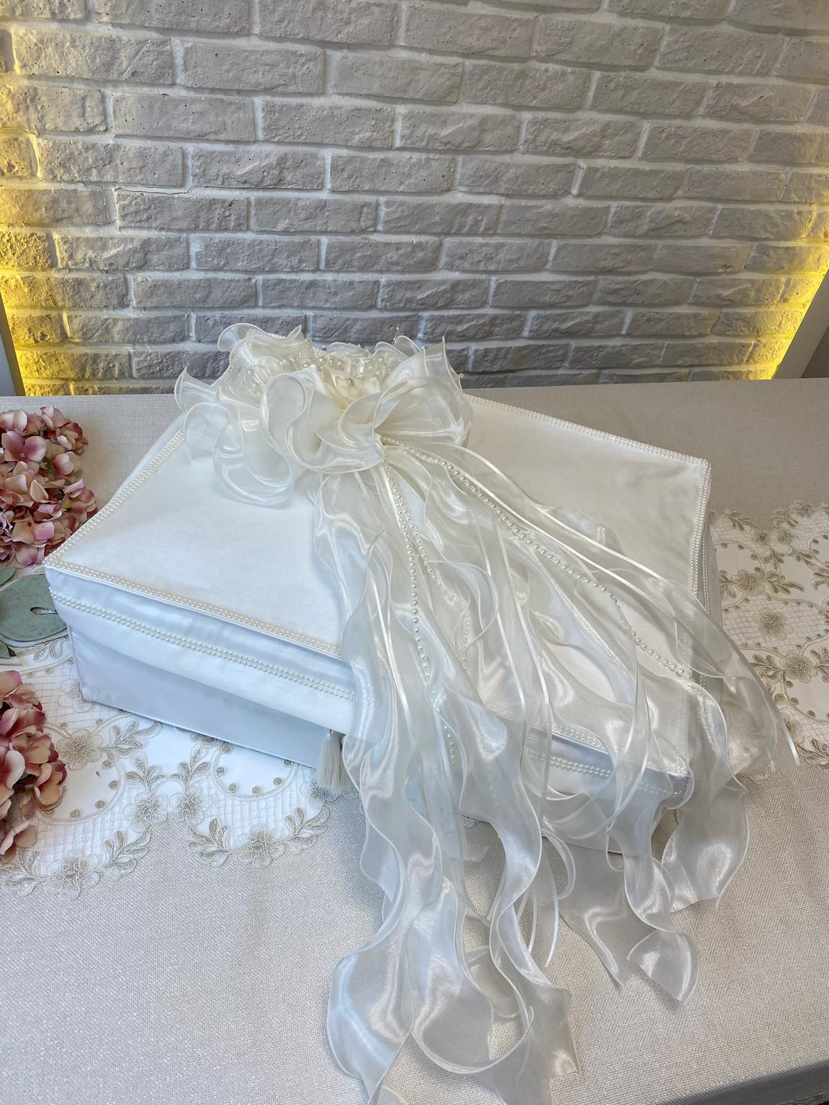 Buket Detaylı Hurç | Ekru
