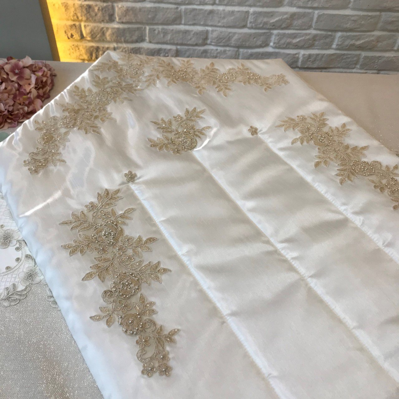 Fransız Dantelli Seccade | Ekru&Gold