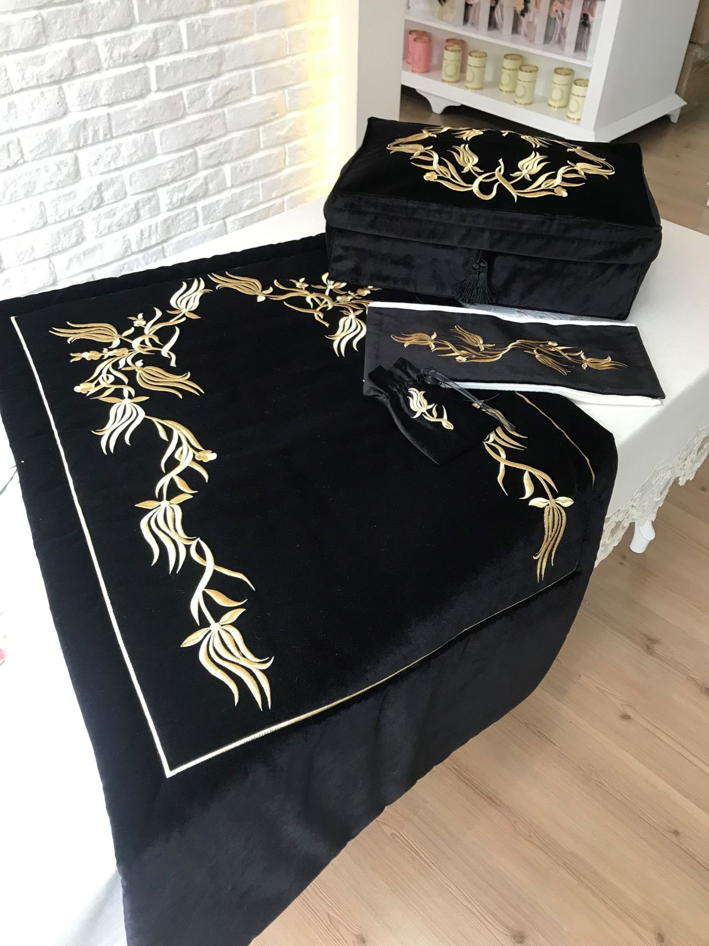 Nakışlı Seccade Takımı | Siyah&Gold