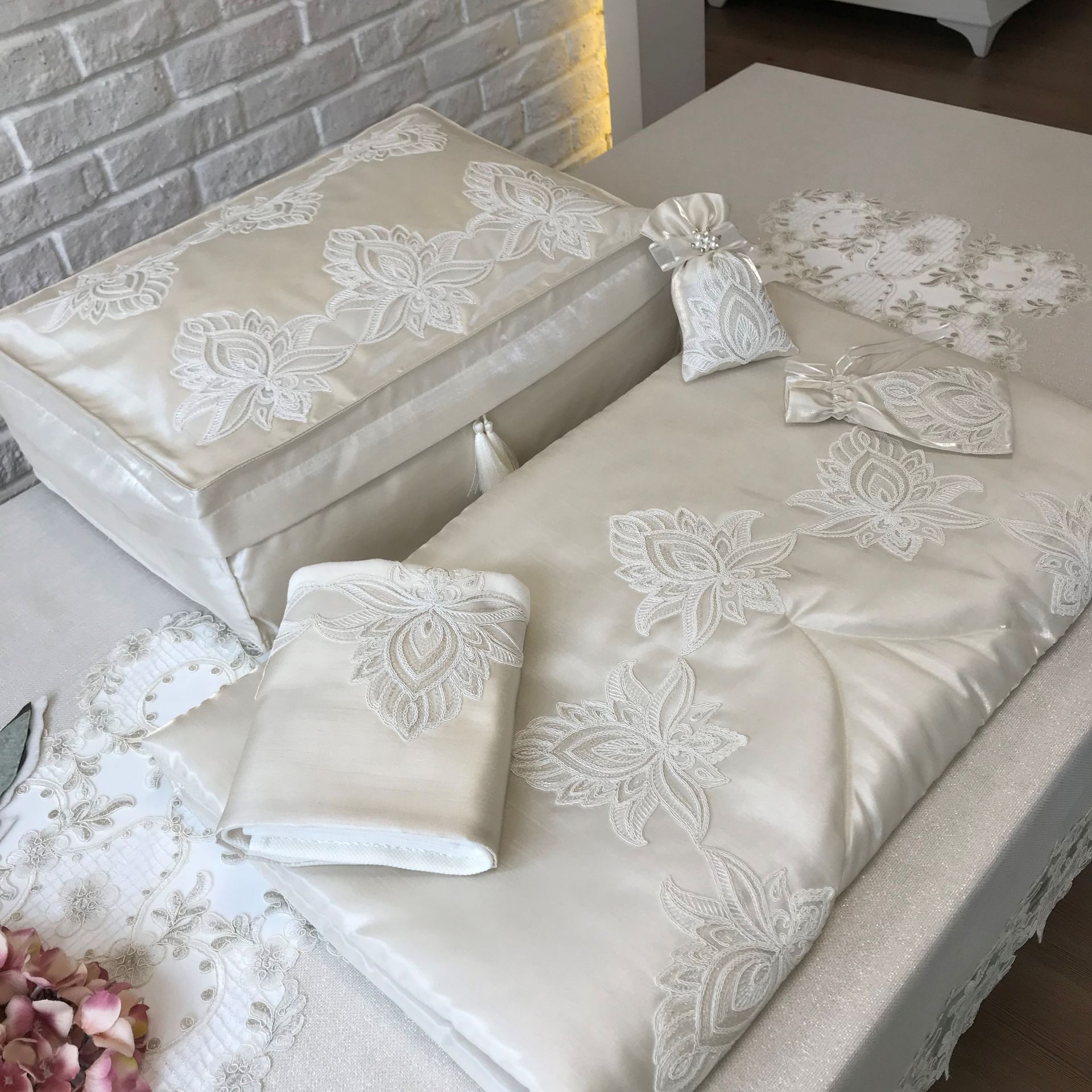 Fransız Dantelli Seccade Takımı | Cappuccino
