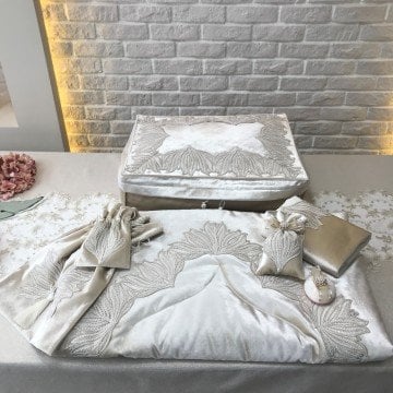 Fransız Dantelli Seccade Takımı | Bal Köpüğü