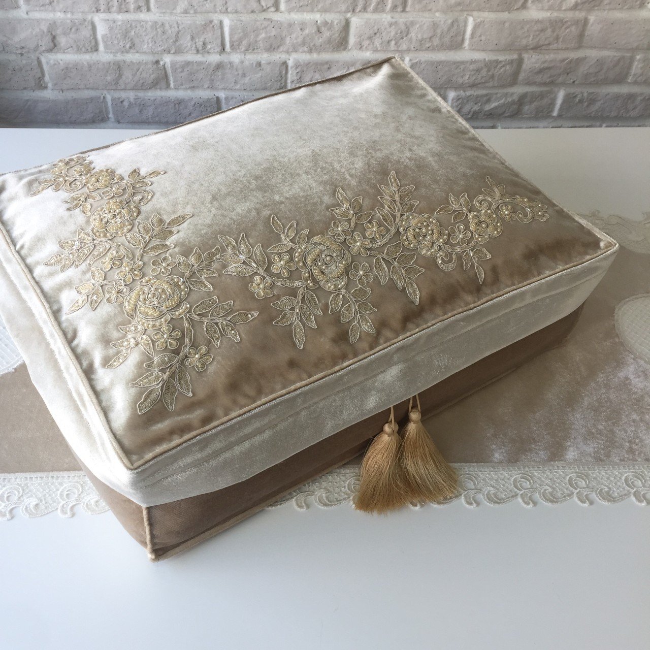 Fransız Dantelli Kadife Hurç | Cappuccino&Gold