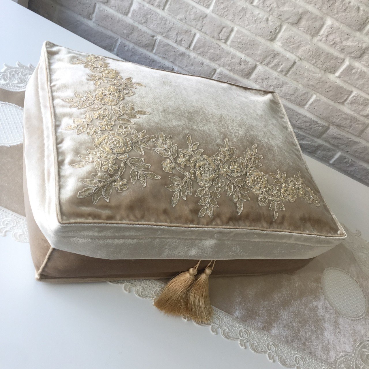 Fransız Dantelli Kadife Hurç | Cappuccino&Gold