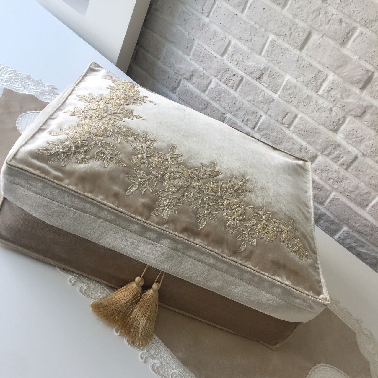 Fransız Dantelli Kadife Hurç | Cappuccino&Gold